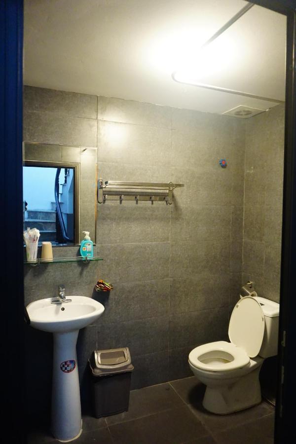 Nusmile'S Hostel And Travel Hanoi Bagian luar foto