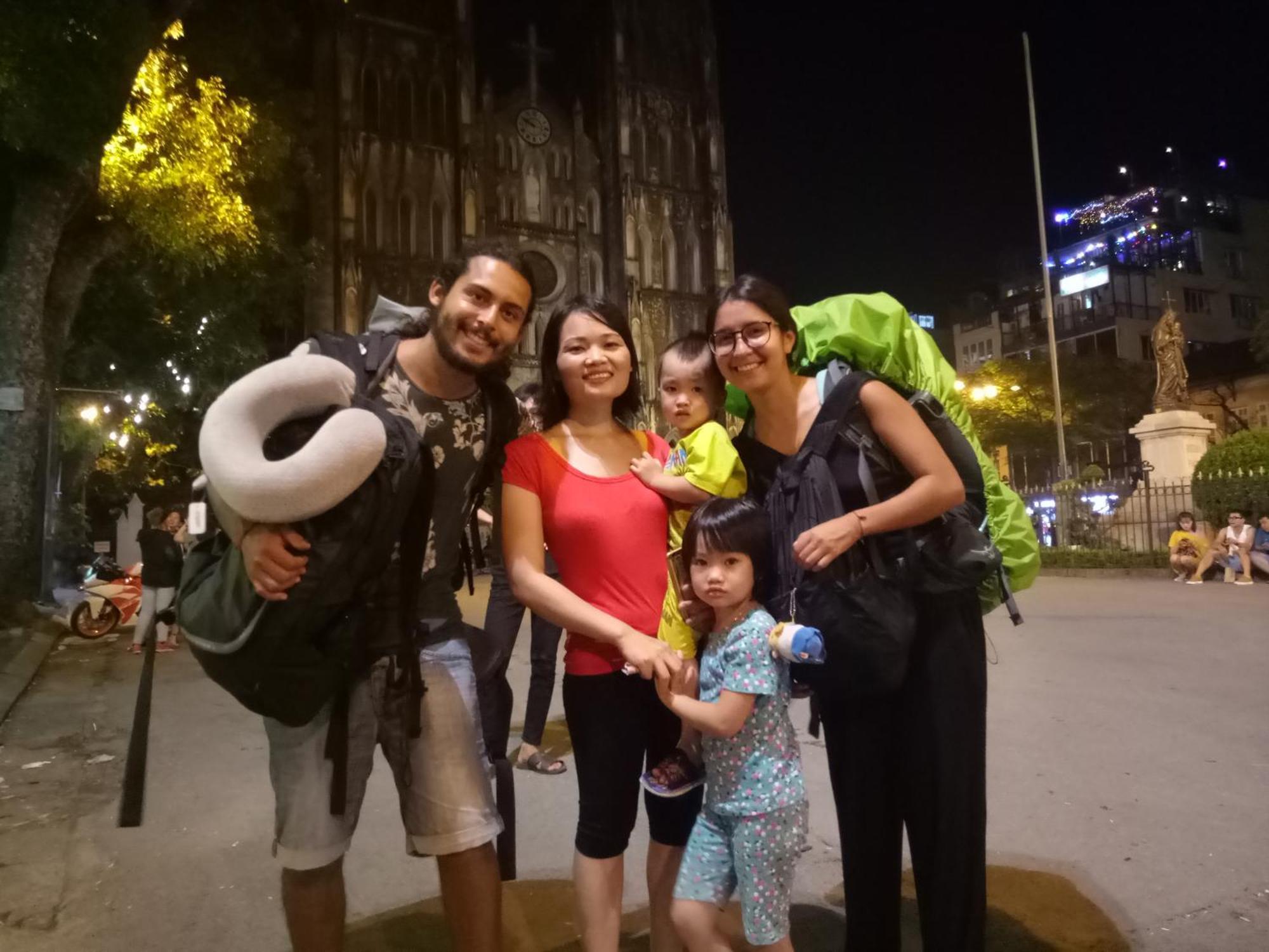 Nusmile'S Hostel And Travel Hanoi Bagian luar foto